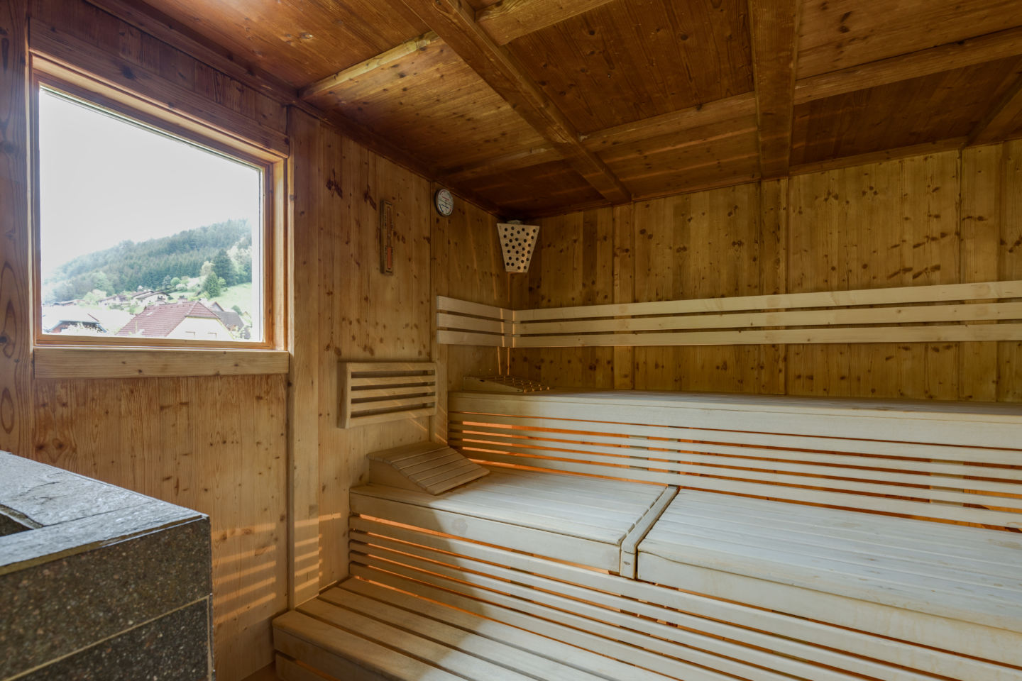 Urlaub-mit-Hund: Sauna im hoteleigenen Wellnessbereich - JUFA Hotel Veitsch***