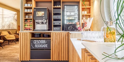 Hundehotel - Verpflegung: Halbpension - Mecklenburg-Vorpommern - Kaffeestation zur Selbstbedienung - Familien- Gesundheitshotel Villa Sano