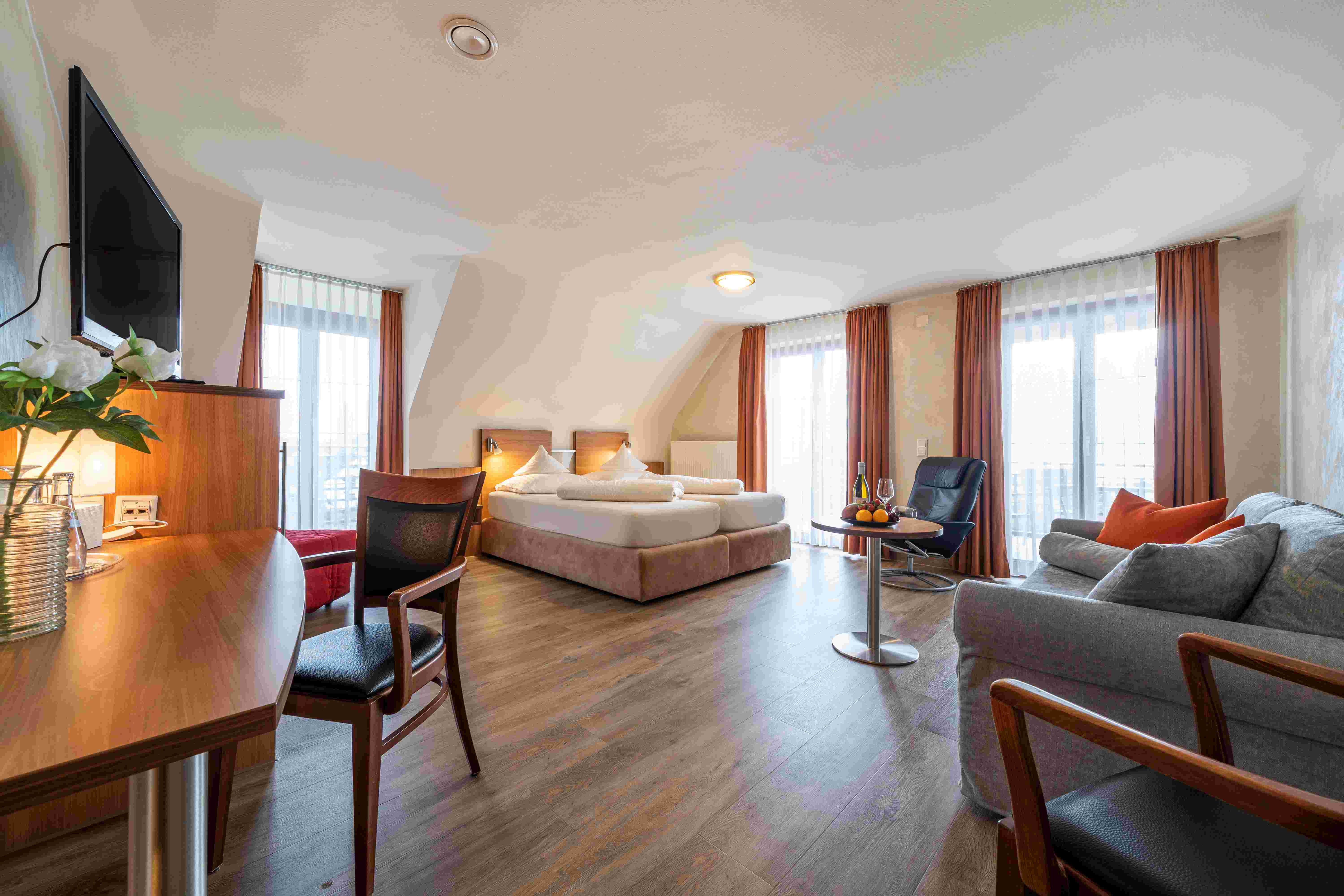 Urlaub-mit-Hund: 2-4 Bett Doppelzimmer Superior - Hotel Hagnauer Hof