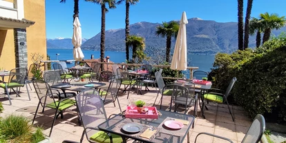 Hundehotel - Unterkunftsart: Hotel - Bodio TI - Terrasse - Garden Hotel Primavera - Garden Hotel Primavera