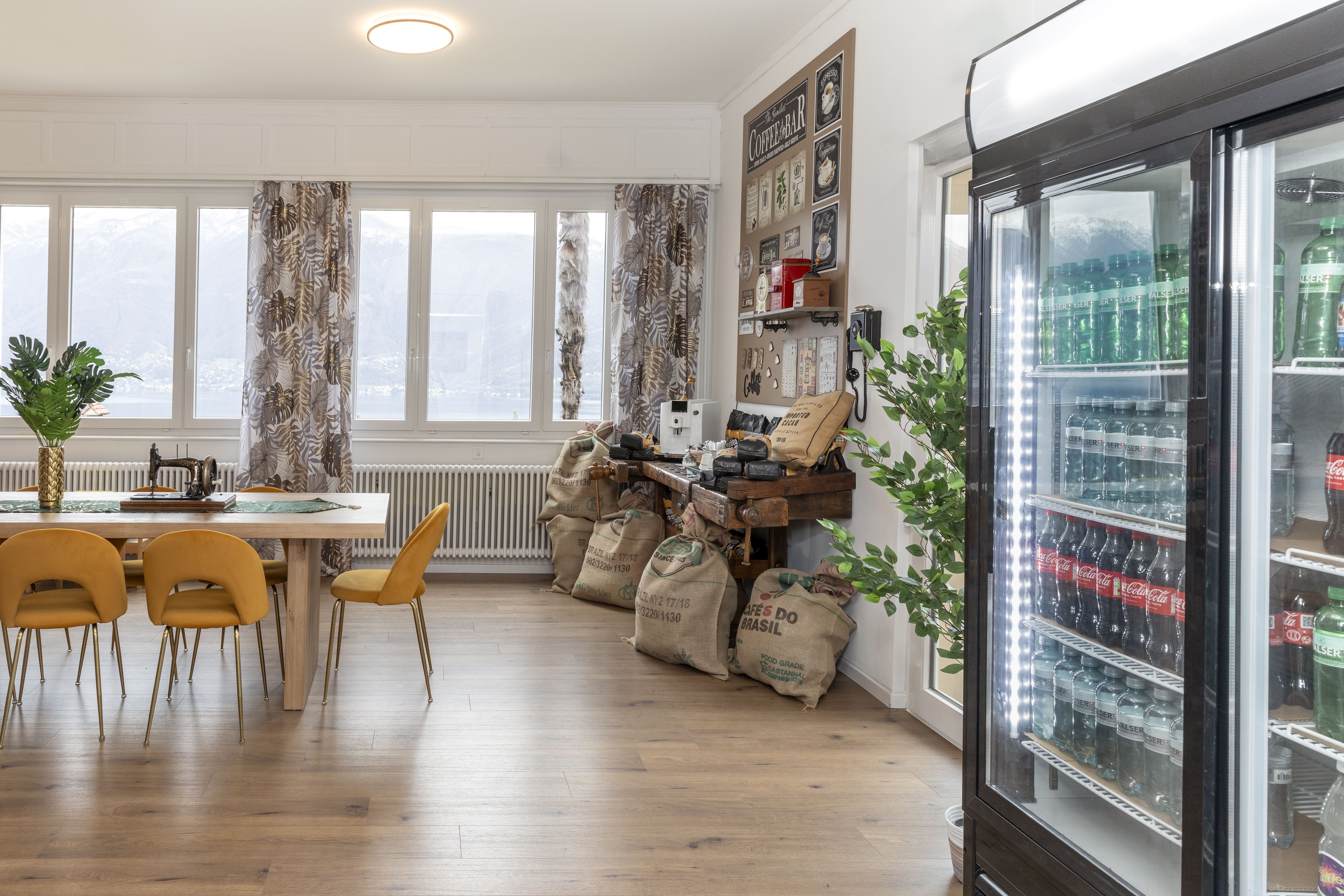 Urlaub-mit-Hund: Lobby, Kaffee Corner und Frigobar - Garden Hotel Primavera