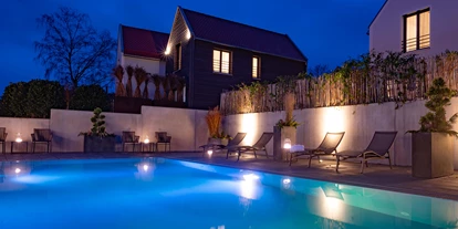 Hundehotel - Trink-/Fressnapf: vor dem Haus - Fürth (Fürth) - Chaletdorf Büchelbergerei