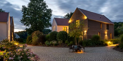 Hundehotel - Trink-/Fressnapf: vor dem Haus - Fürth (Fürth) - Chaletdorf Büchelbergerei