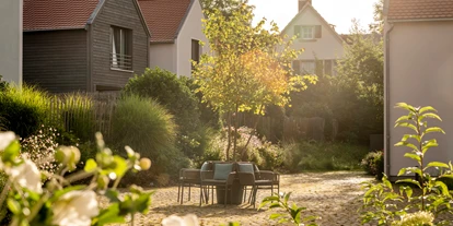 Hundehotel - Trink-/Fressnapf: vor dem Haus - Fürth (Fürth) - Chaletdorf Büchelbergerei