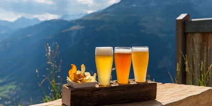 Hundehotel - Trink-/Fressnapf: an der Rezeption - Wallis - aus unserer hauseigenen Brauerei - Berg- und Seminarhotel Chäserstatt