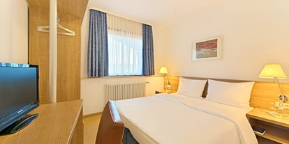 Hundehotel - Verpflegung: Halbpension - Baden-Württemberg - Doppelzimmer Economy (Bett 160x200cm) - Sapia Hotel St. Fridolin