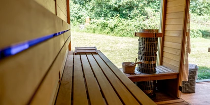 Hundehotel - Verpflegung: Halbpension - Baden-Württemberg - Aussensauna mit Blick ins Grüne - Sapia Hotel Rheinsberg