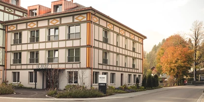 Hundehotel - PLZ 8514 (Schweiz) - Aussenaufnahme Eingang - Weissbad Lodge