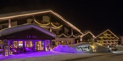 Hundehotel - Graubünden - Aussenansicht - LA VAL Bergspa Hotel Brigels