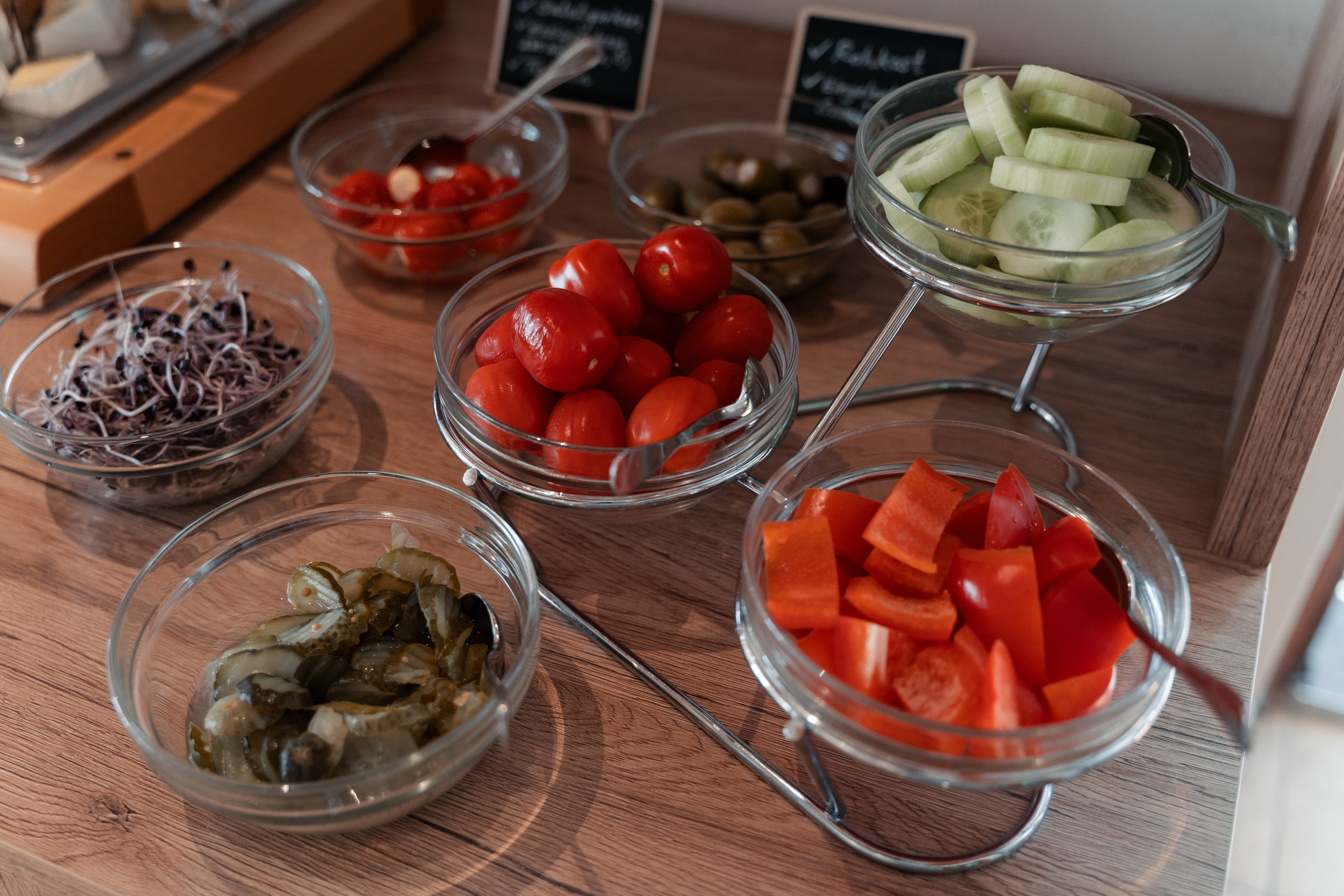 Urlaub-mit-Hund: kaiserliches Frühstücksbuffet - dasKAISER - dein Gartenhotel in Tirol - Essen | Trinken