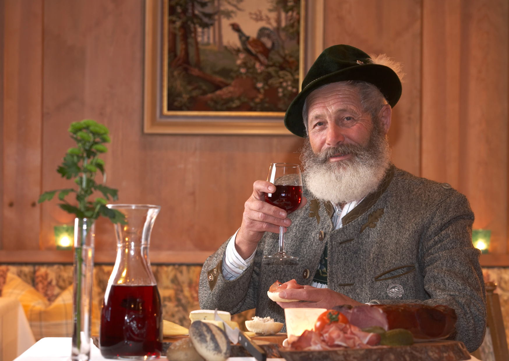 Urlaub-mit-Hund: Eine Brotzeit in der Stube - Panoramahotel Talhof Garni & more