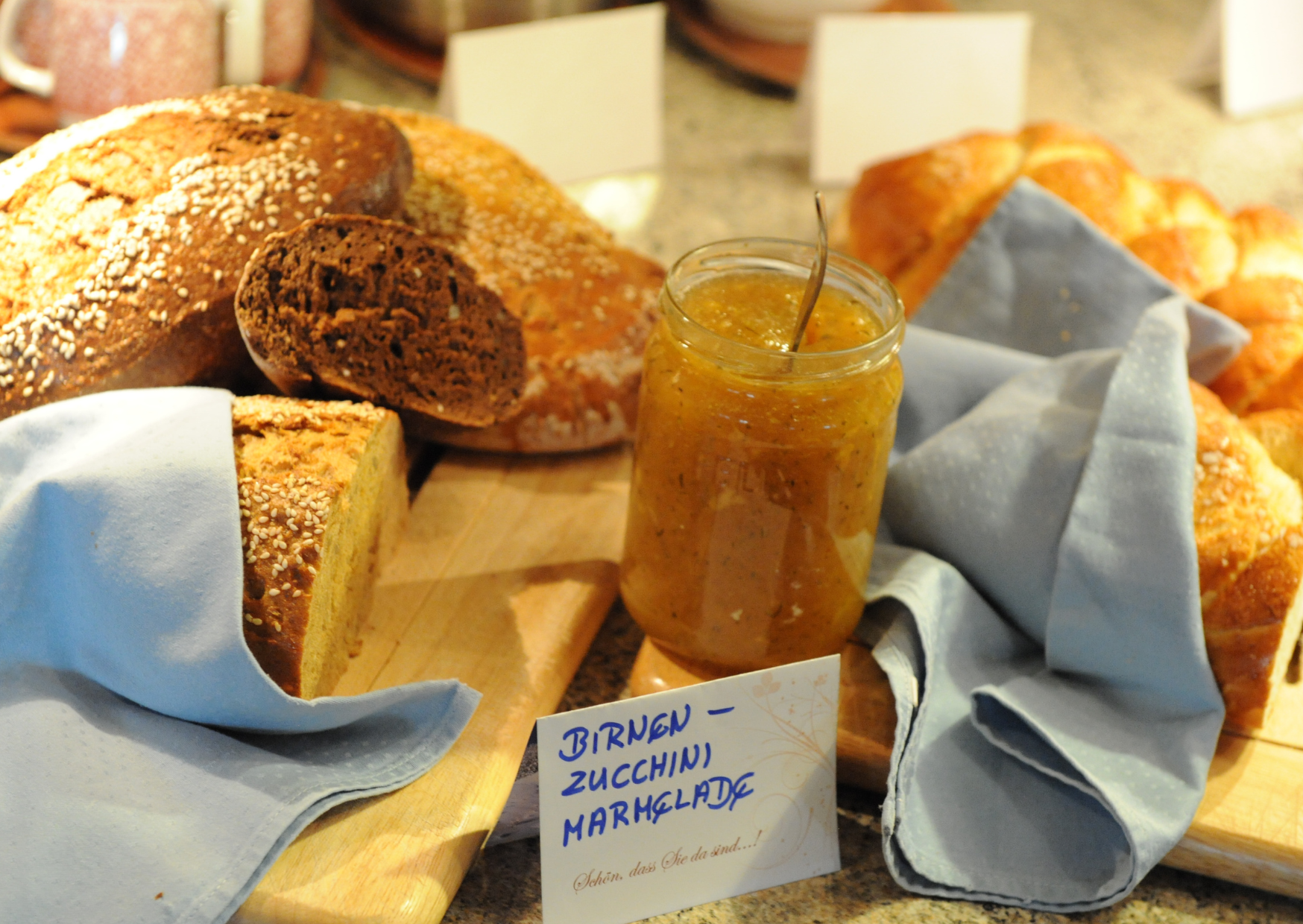 Urlaub-mit-Hund: Frühstückszeit ist die schönste Zeit - Panoramahotel Talhof Garni & more