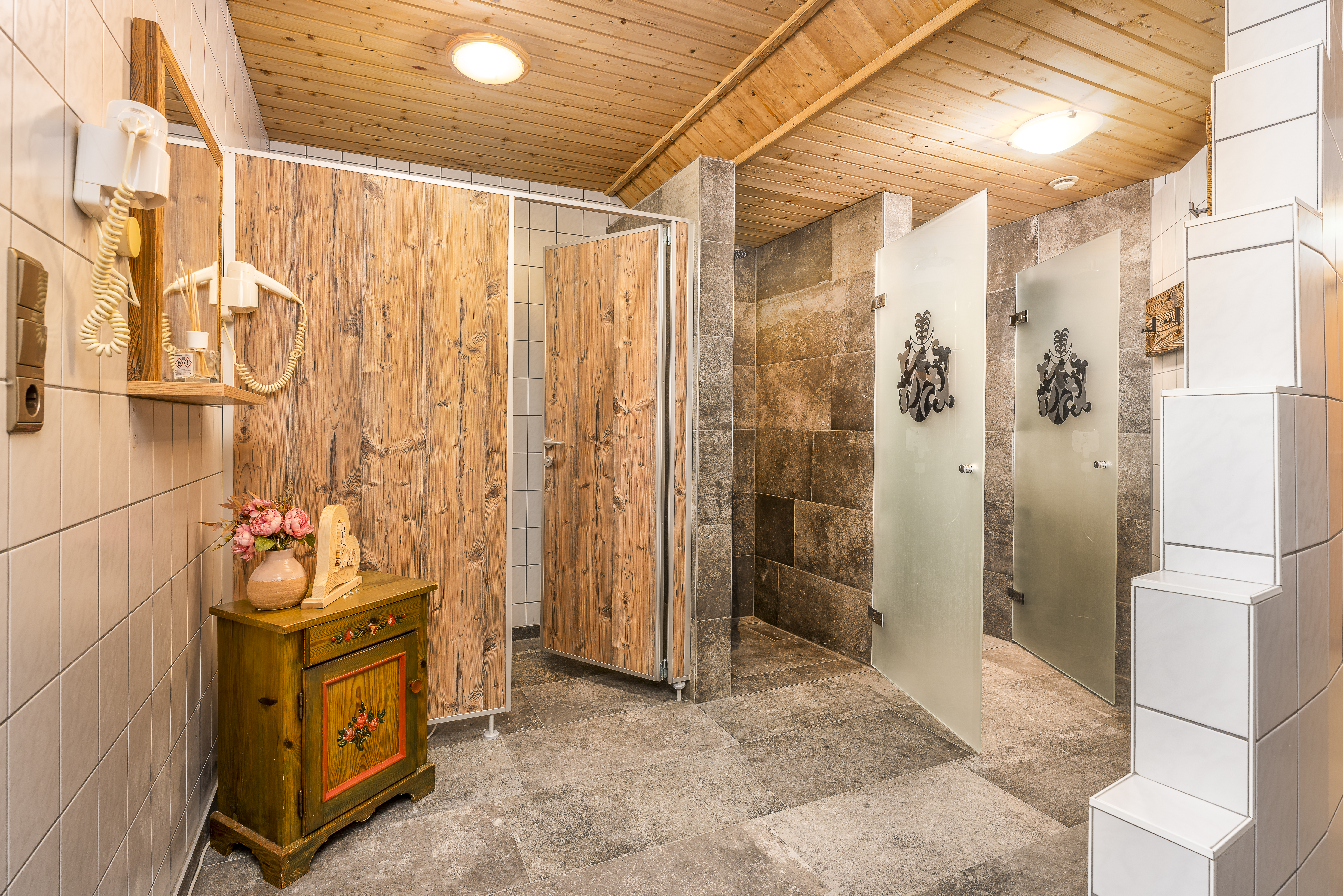 Urlaub-mit-Hund: Alpenwohlfühlhotel Dörflwirt  - Wasser | Wellness