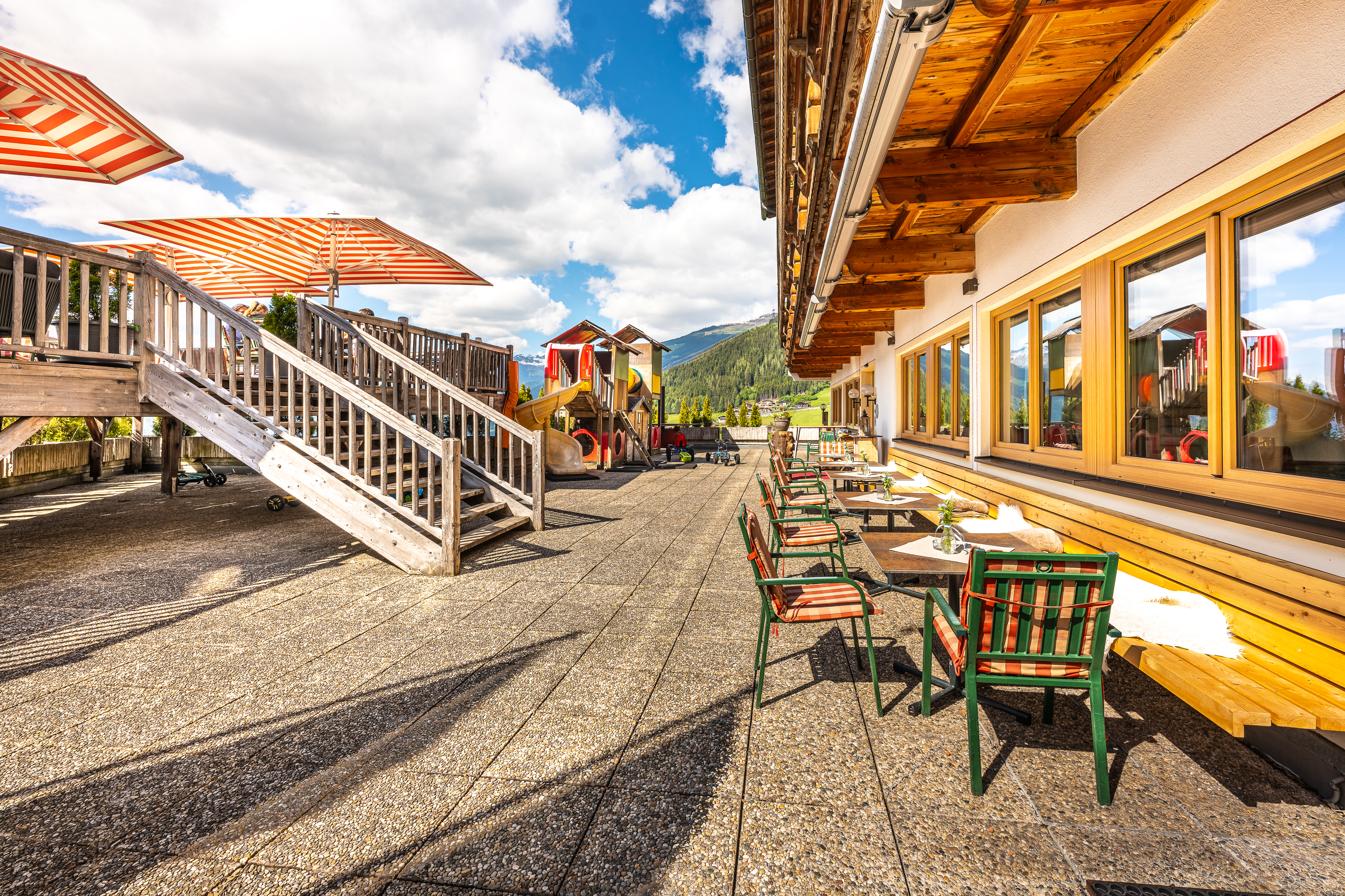 Urlaub-mit-Hund: Alpenwohlfühlhotel Dörflwirt  - Haus | Umgebung