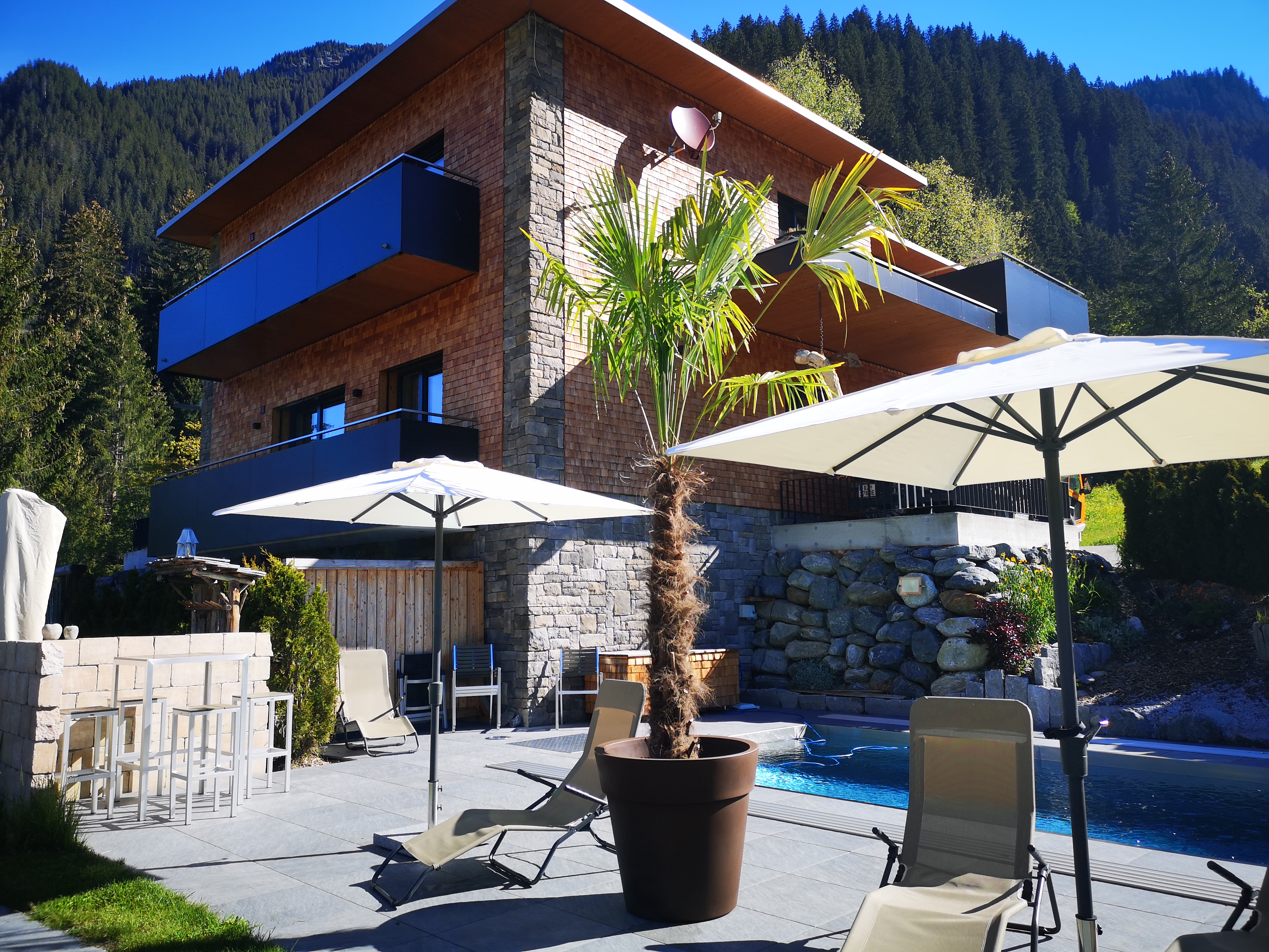 Hundehotel - PLZ 7270 (Schweiz) - Antonhaus Apartment Chalets 