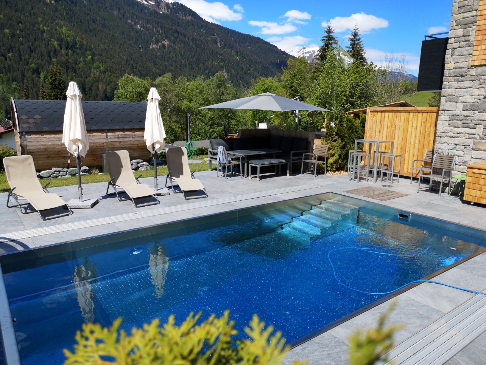 Hundehotel - PLZ 7270 (Schweiz) - Antonhaus Apartment Chalets 