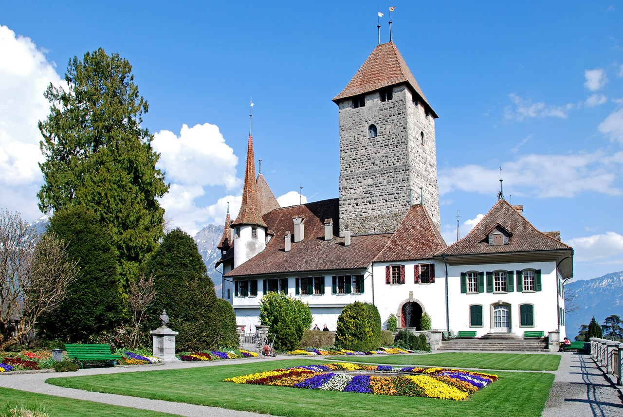 Belvédère Strandhotel Spiez Ausflugsziele Schloss Spiez