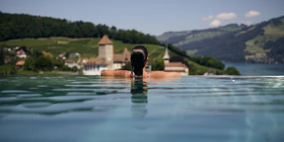 Hundehotel - WLAN - Saanenmöser - Infinity Pool beheizt - Belvédère Strandhotel Spiez