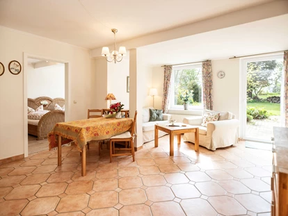Hundehotel - Sauna - Grömitz - Wohnzimmer vom Rosenkavalier - Immenhagen Ferienwohnungen