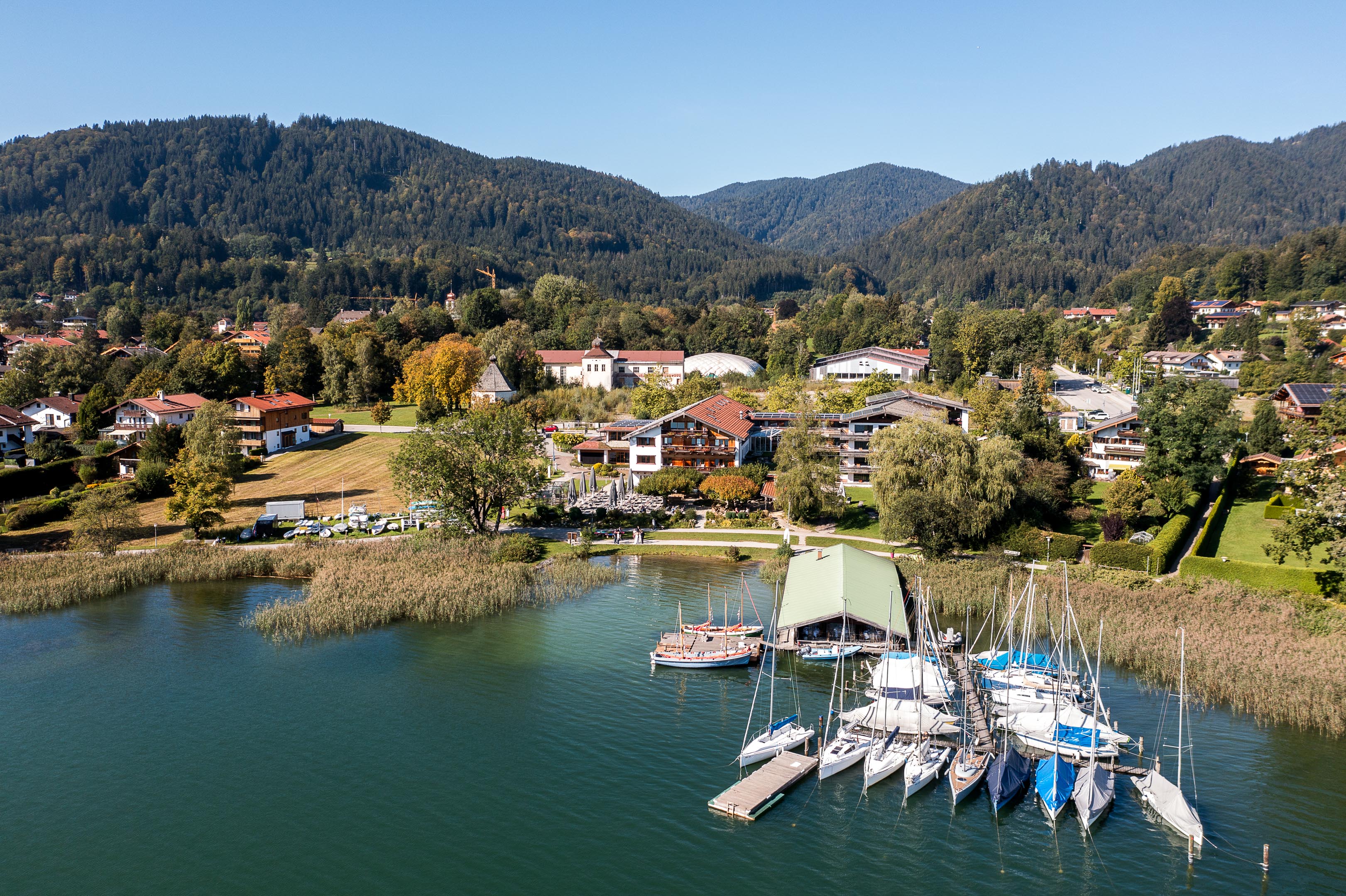 Urlaub-mit-Hund: Hotel Terrassenhof - Haus | Umgebung, Urlaub mit Hund