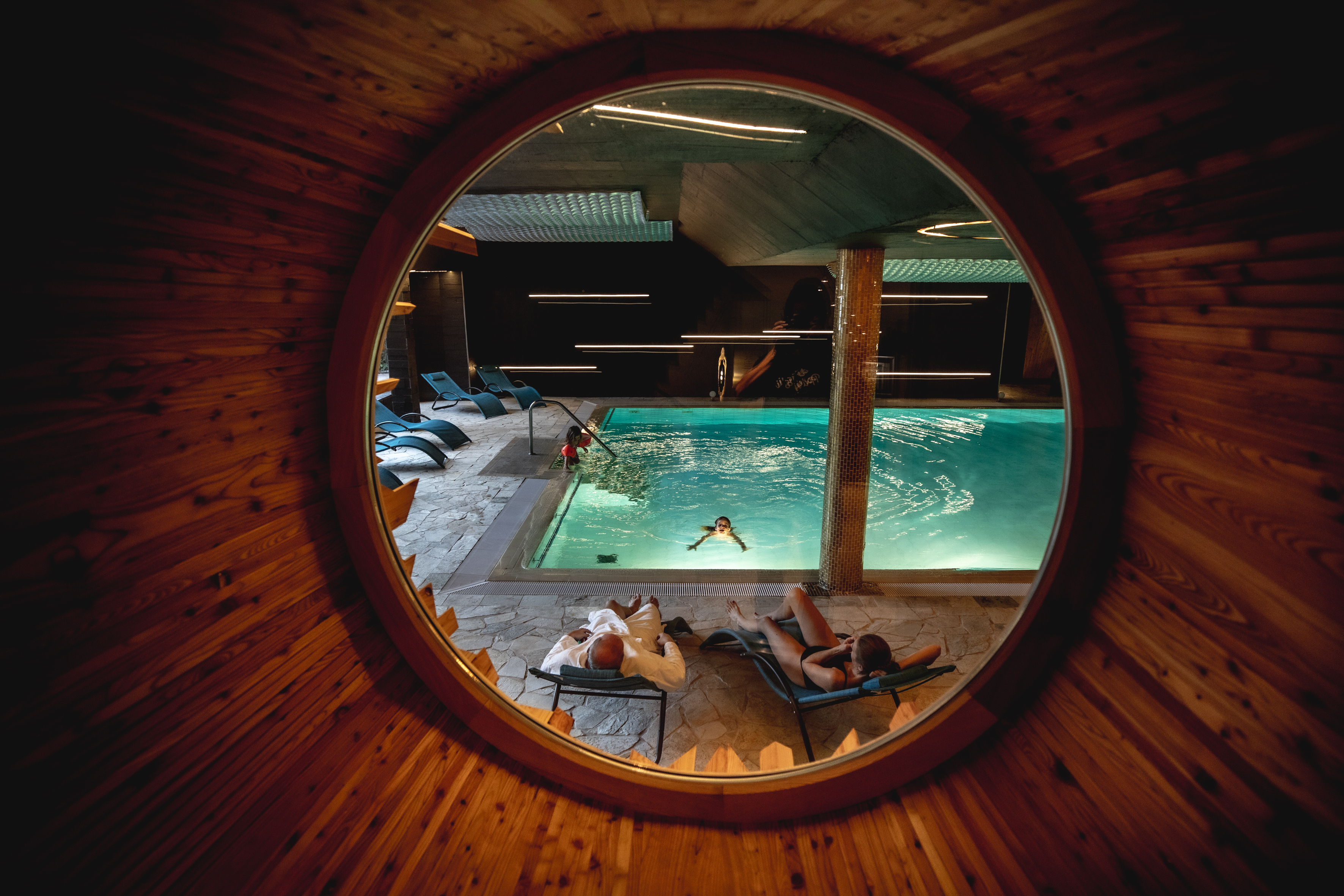 Urlaub-mit-Hund: Hotel Terrassenhof - Haus | Umgebung, Wasser | Wellness