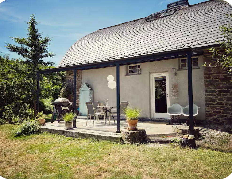 Hundehotel - Deutschland - Denkmalgeschütztes Cottage + Schwimmteich + Garten