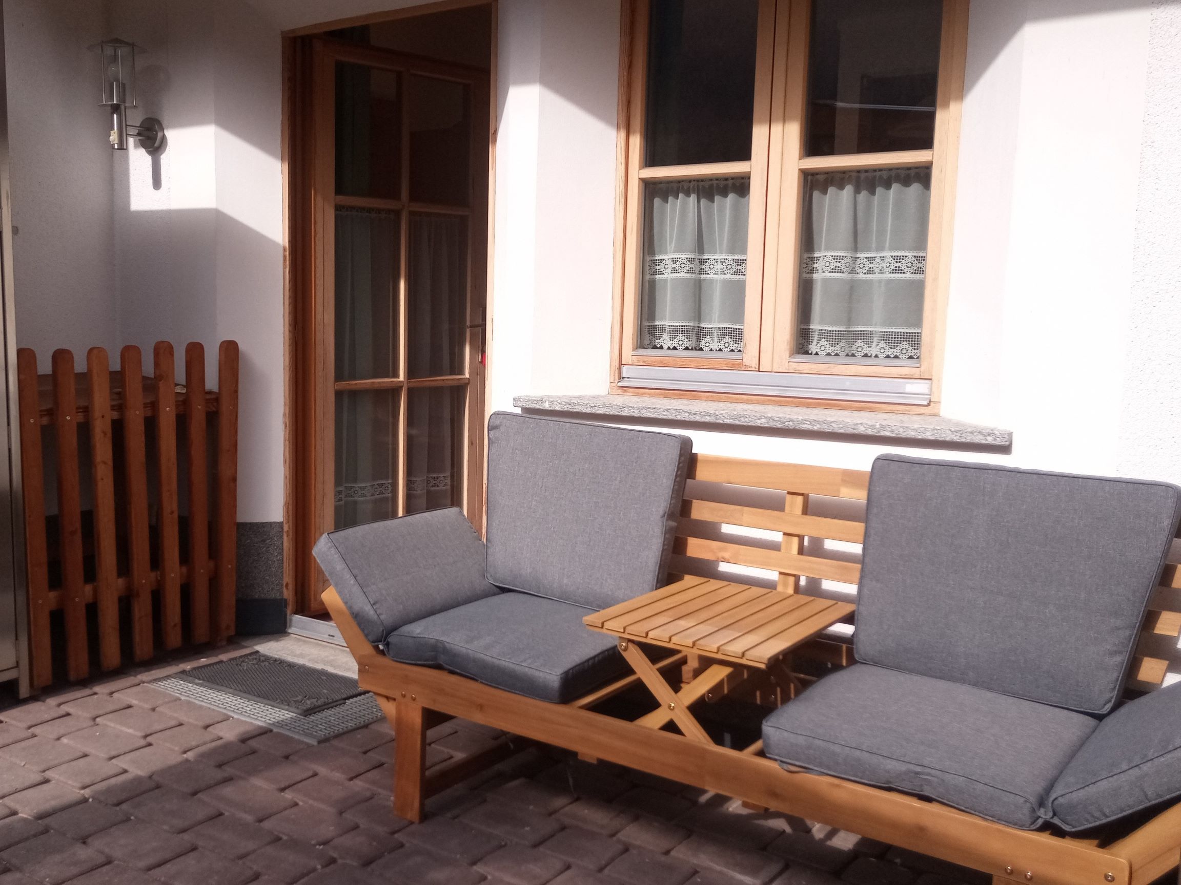 Ferienhaus mit Hund: Abgegrenzter Eingang zur Wohnung - Abseits