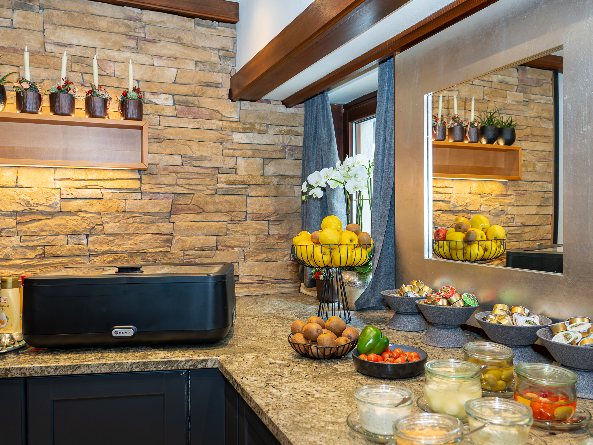 Urlaub-mit-Hund: GRETI – Alpine Boutique Hotel mit Alpentherme Eintritt - Essen | Trinken