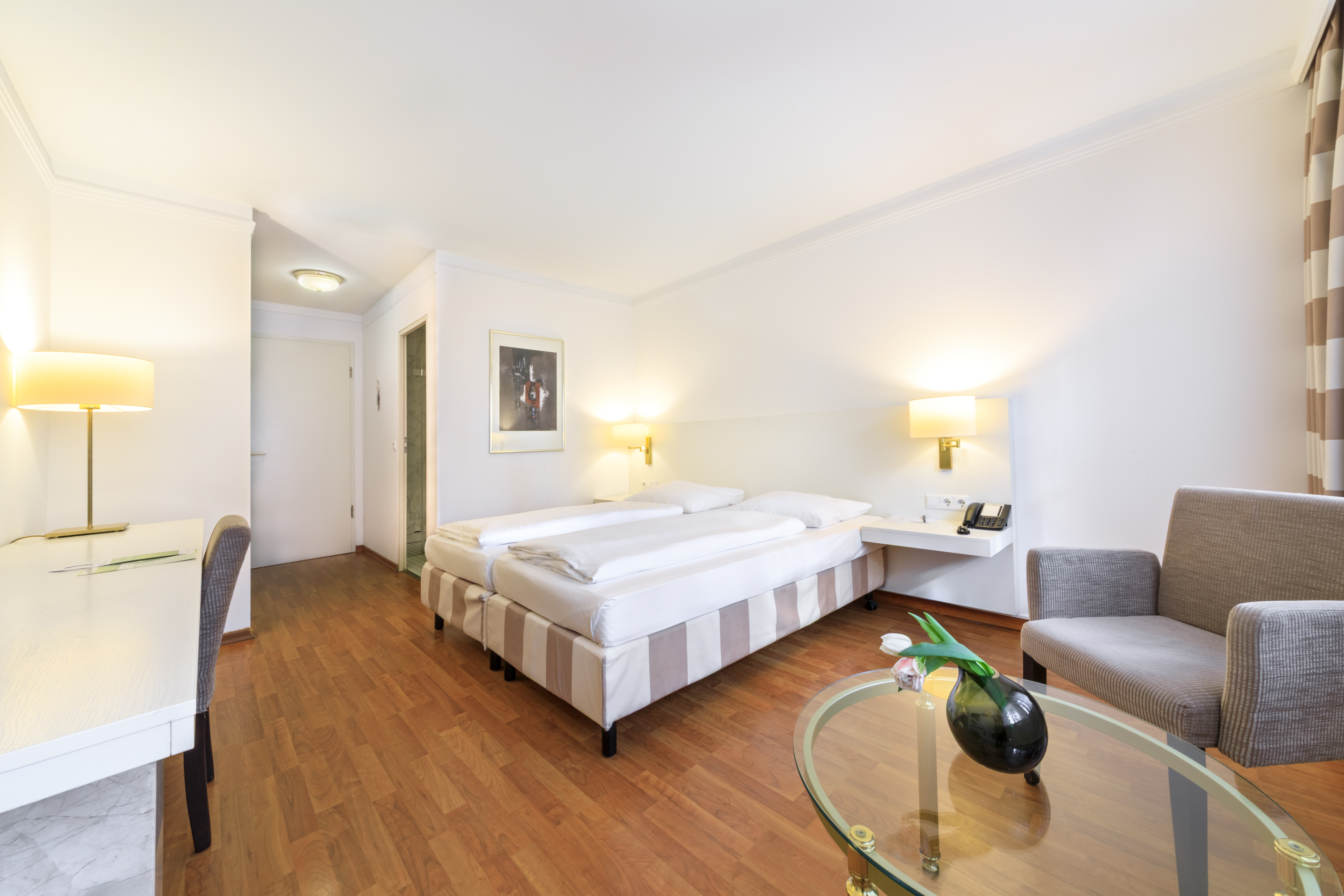 Urlaub-mit-Hund: Doppelzimmer Superiour - relexa Waldhotel Schatten Stuttgart