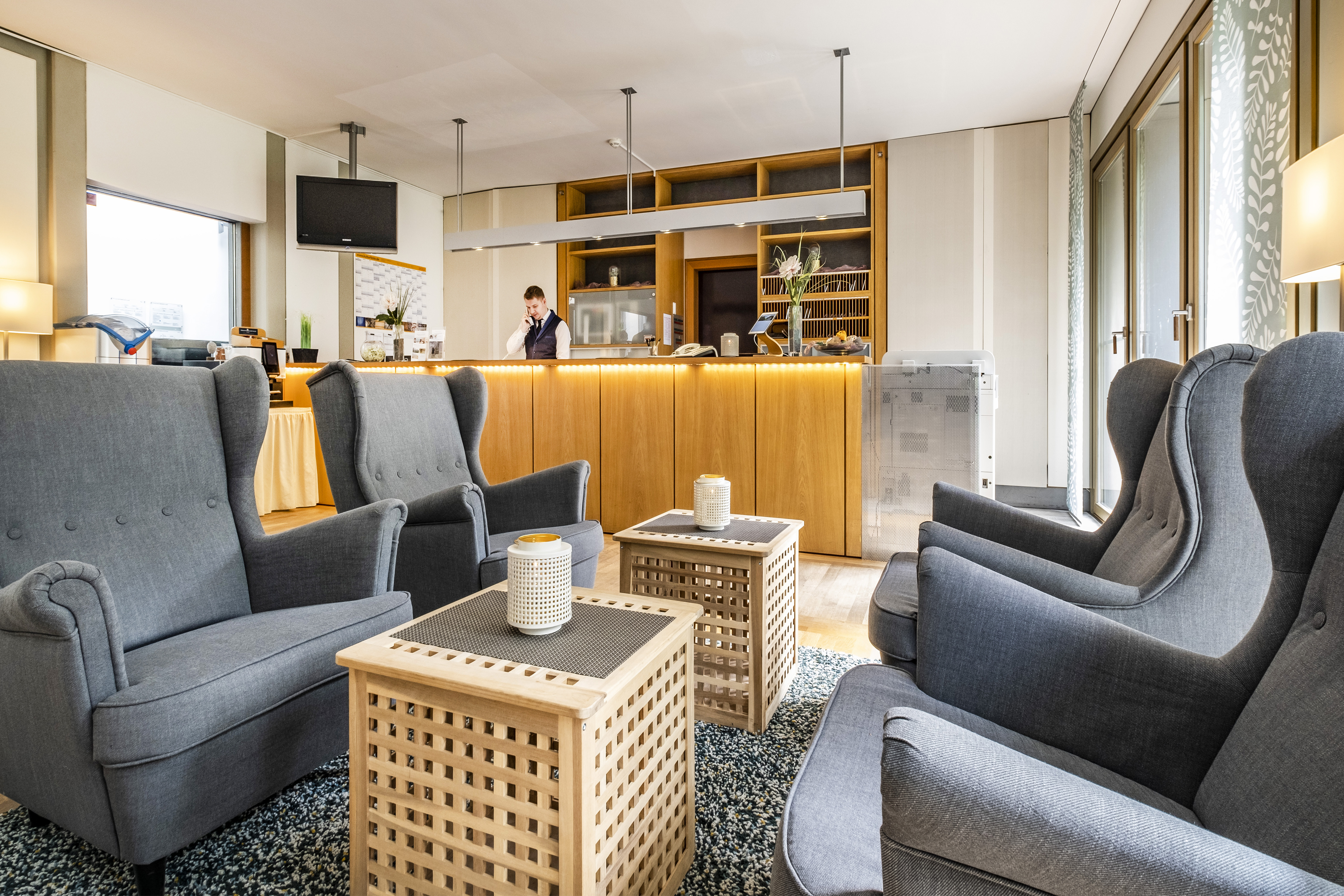 Urlaub-mit-Hund: Rezeption und Lobby - Ringhotel Schorfheide | Waldresort Werbellinsee