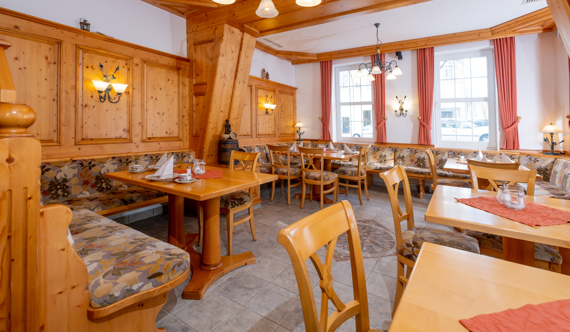 Urlaub-mit-Hund: Prinzenstube (Frühstücksbereich) - Harzhotel Zum Prinzen
