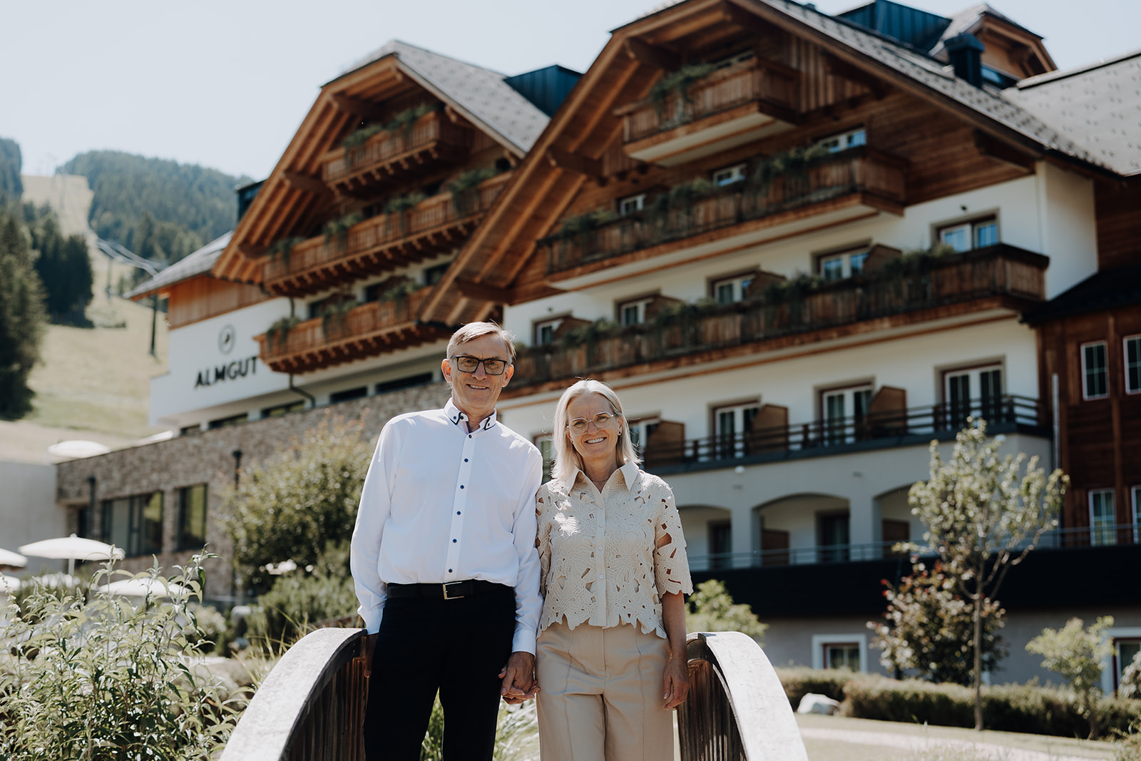 Urlaub-mit-Hund: Gastgeber Irmi & Hans Lüftenegger - ALMGUT Mountain Wellness Hotel - Wohnen | Schlafen