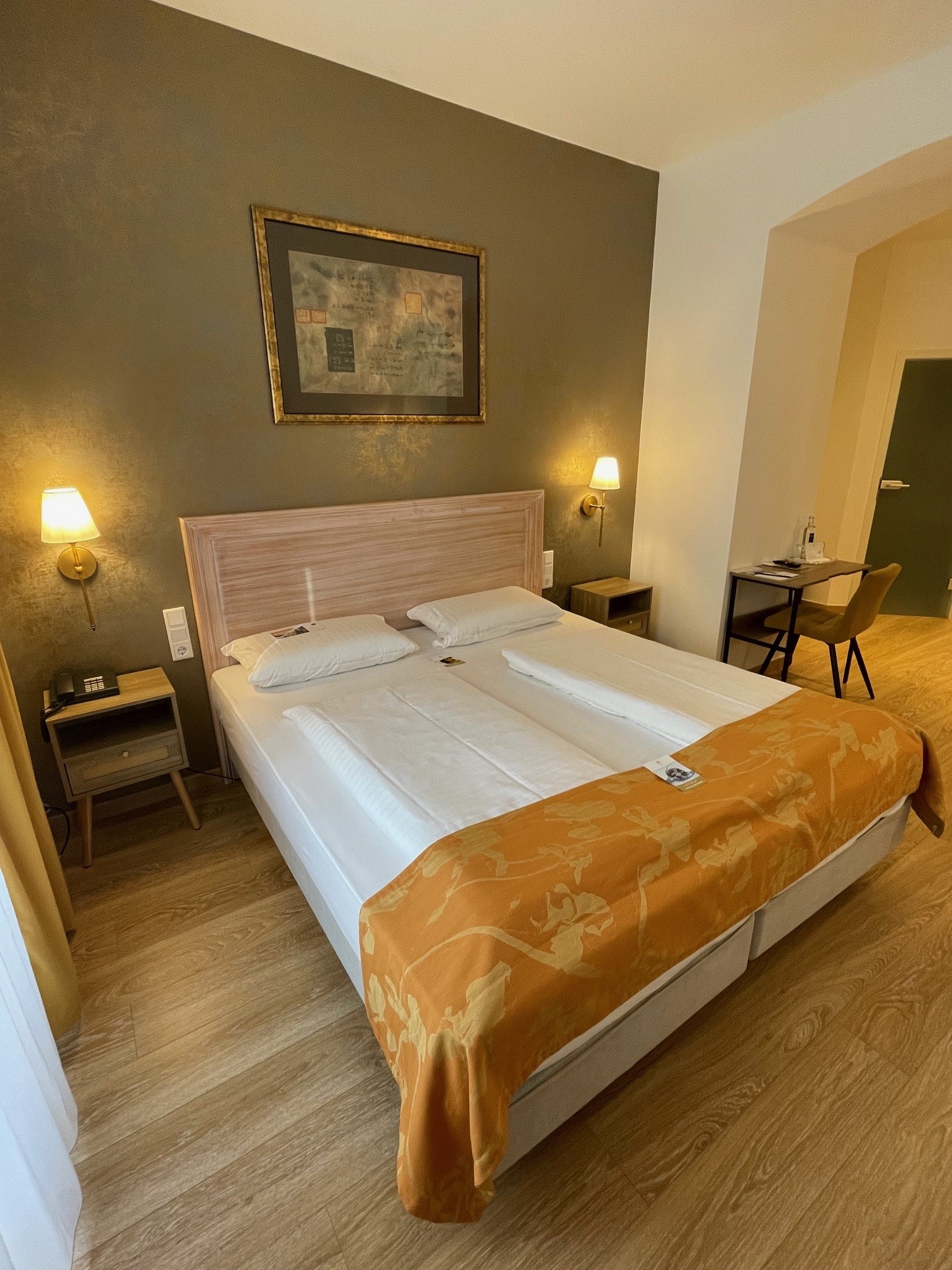 Hundehotel - Hilden - Schlafbereich Junior Suite - Hotel am Mühlenteich