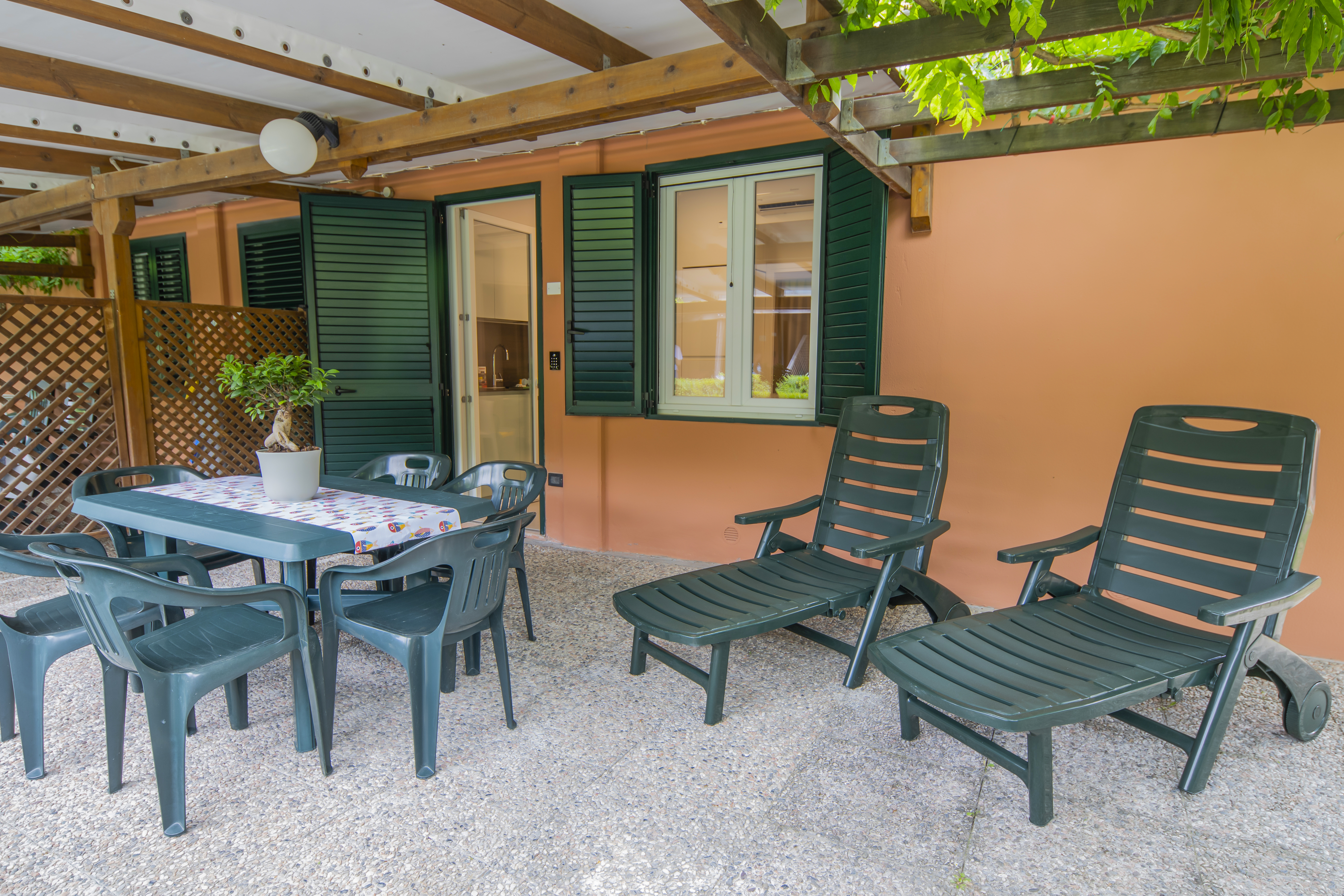 Urlaub-mit-Hund: Bungalow Comfort - Pappasole Camping Village - Wohnen | Schlafen