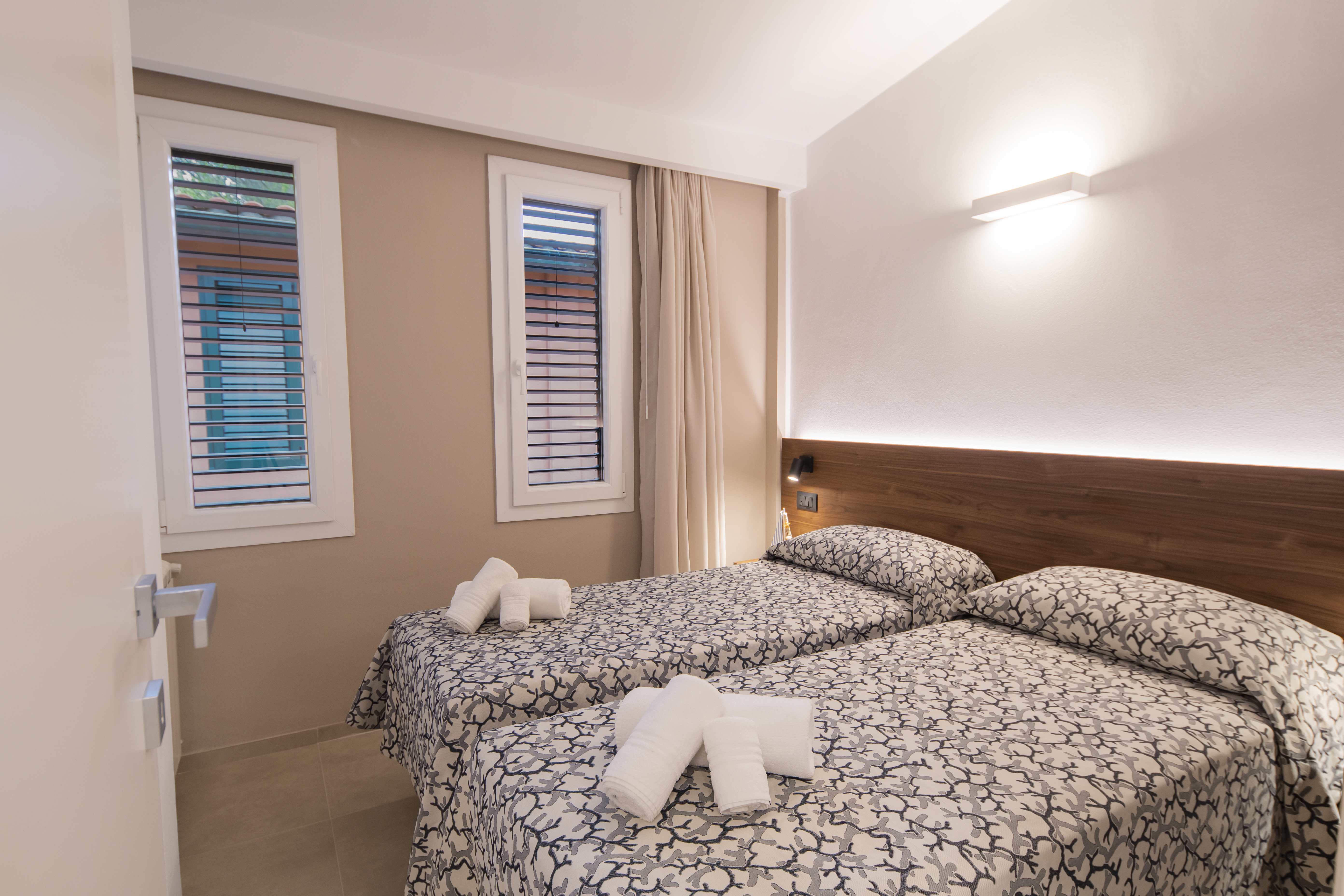 Urlaub-mit-Hund: Bungalow Comfort - Pappasole Camping Village - Wohnen | Schlafen