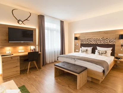 Hundehotel - Doggies: 3 Doggies - Waldflair Juniorsuite  - Waldhotel am Notschreipass