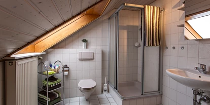 Hundehotel - Hundewiese: nicht eingezäunt - Oberharmersbach - Badezimmer - Ferienwohnung Stinneshof