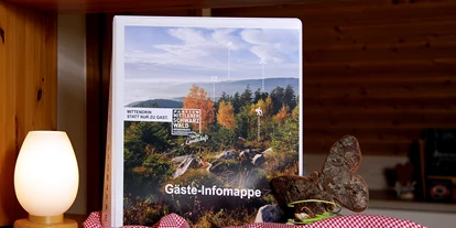 Hundehotel - Hundewiese: nicht eingezäunt - Oberharmersbach - Informationsmappe mit ausflugszielen und wanderungen - Ferienwohnung Stinneshof