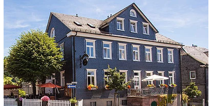 Hundehotel - Ladestation Elektroauto - Sauerland - Ansicht Hotel Alte Schule - Hotel Alte Schule