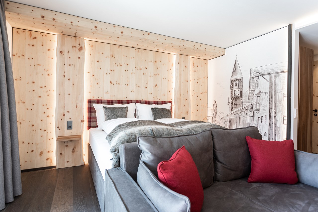 Aktiv und Wellnesshotel Traube Post Zimmerkategorien Zirmsuite Valbel