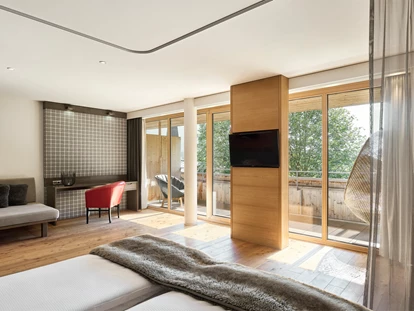 Hundehotel - Pools: Schwimmteich - Adlerhorst Suite Berg - HUBERTUS MOUNTAIN REFUGIO ALLGÄU