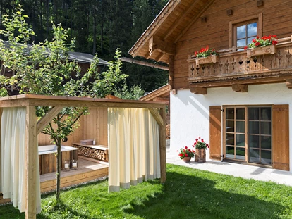Hundehotel - WLAN - Berchtesgaden - Chalet mit eigener Außenbadewanne - Feriendorf Holzleb'n