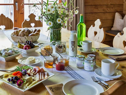 Hundehotel - WLAN - Berchtesgaden - Frühstück im Chalet - Feriendorf Holzleb'n