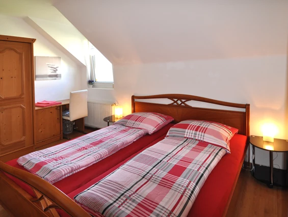 Urlaub-mit-Hund: Schlafzimmer Nr. 1 Ferienwohnung - Accanto Appartements