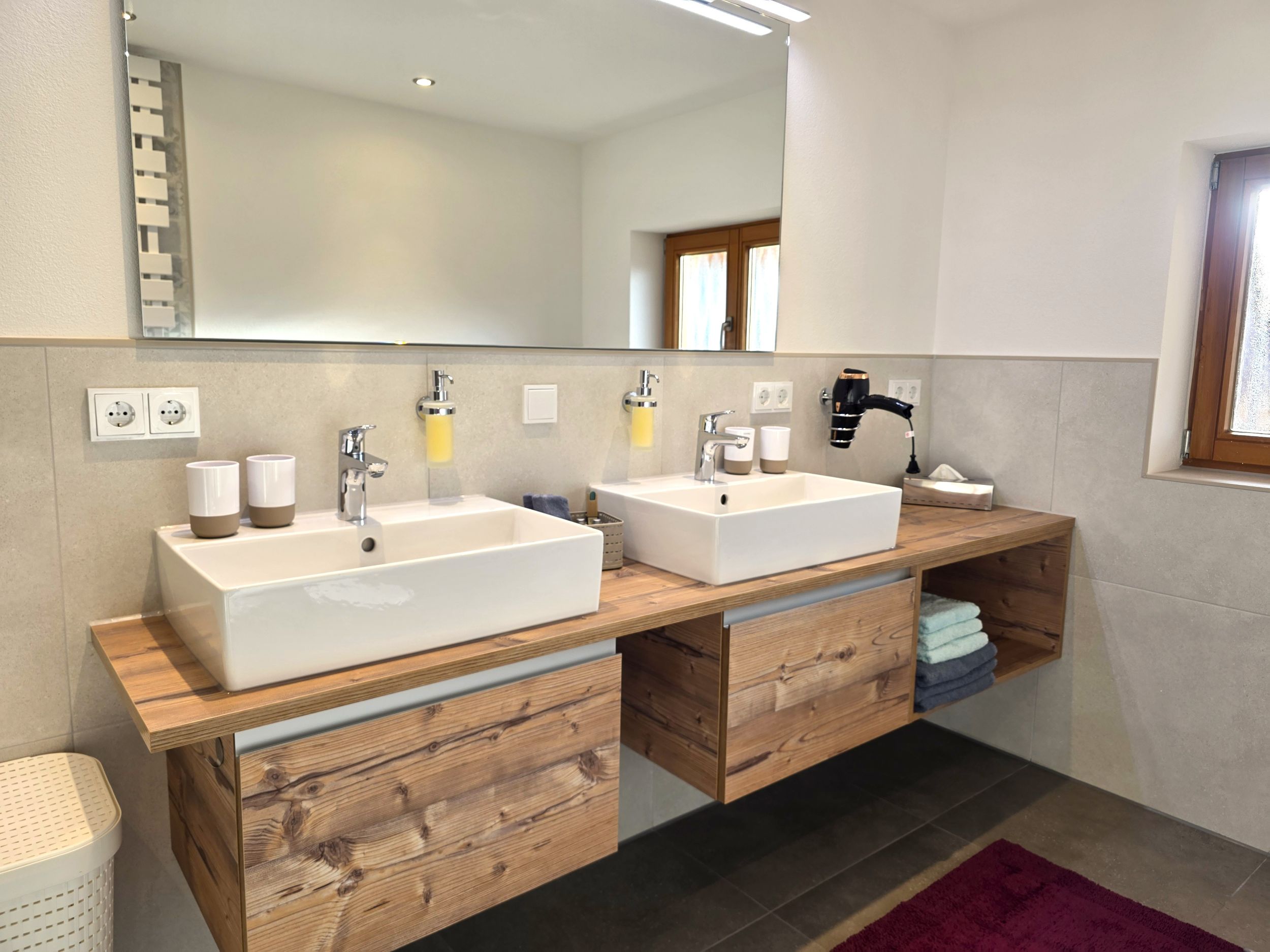 Urlaub-mit-Hund: Badezimmer Familienwohnung - Landhaus Jörg