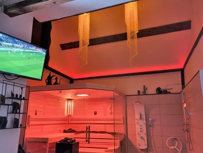 Hundehotel - Unterkunftsart: Hotel - Eifel - Privat-Spa. Die Fellnase freut sich: Sie darf mit rein. - Wellness-Ferienhaus Maifelder Uhlenhorst mit Privat-Spa - Sauna, In- Outdoor-Whirlpool