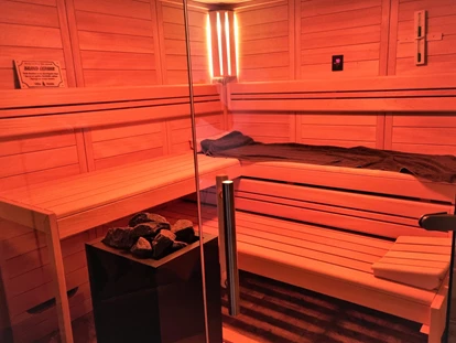 Hundehotel - Unterkunftsart: Hotel - Eifel - Aufgüssflüssigkeit gratis. - Wellness-Ferienhaus Maifelder Uhlenhorst mit Privat-Spa - Sauna, In- Outdoor-Whirlpool