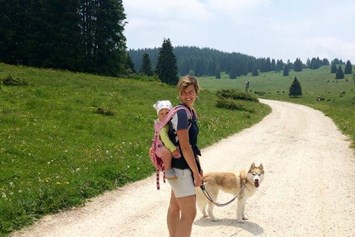 Urlaub-mit-Hund: Die Umgebung eignet sich perfekt für Wanderungen mit Familie und Hund. - Hotel Sport