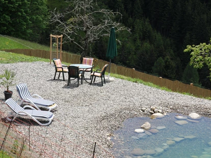 Hundehotel - Pools: Schwimmteich - Haus Mauken