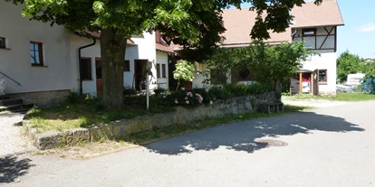 Hundehotel - Umgebungsschwerpunkt: am Land - Castell - Ferienhof Sommerberg von vorne - Ferienhof Sommerberg
